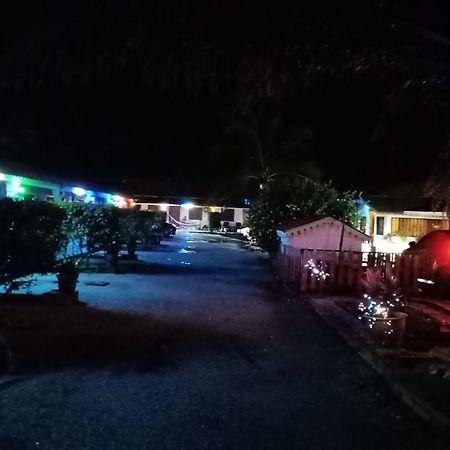A Pousada Rainbow Bed N Bfast Pantai Cenang  Exterior foto