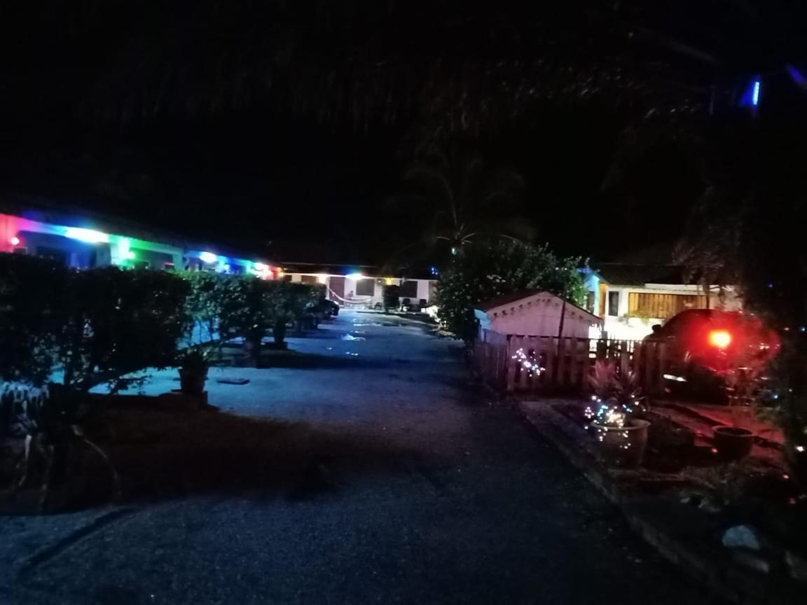 A Pousada Rainbow Bed N Bfast Pantai Cenang  Exterior foto