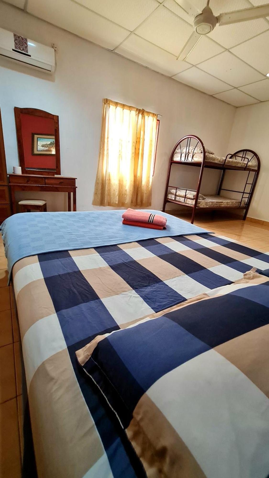 A Pousada Rainbow Bed N Bfast Pantai Cenang  Exterior foto