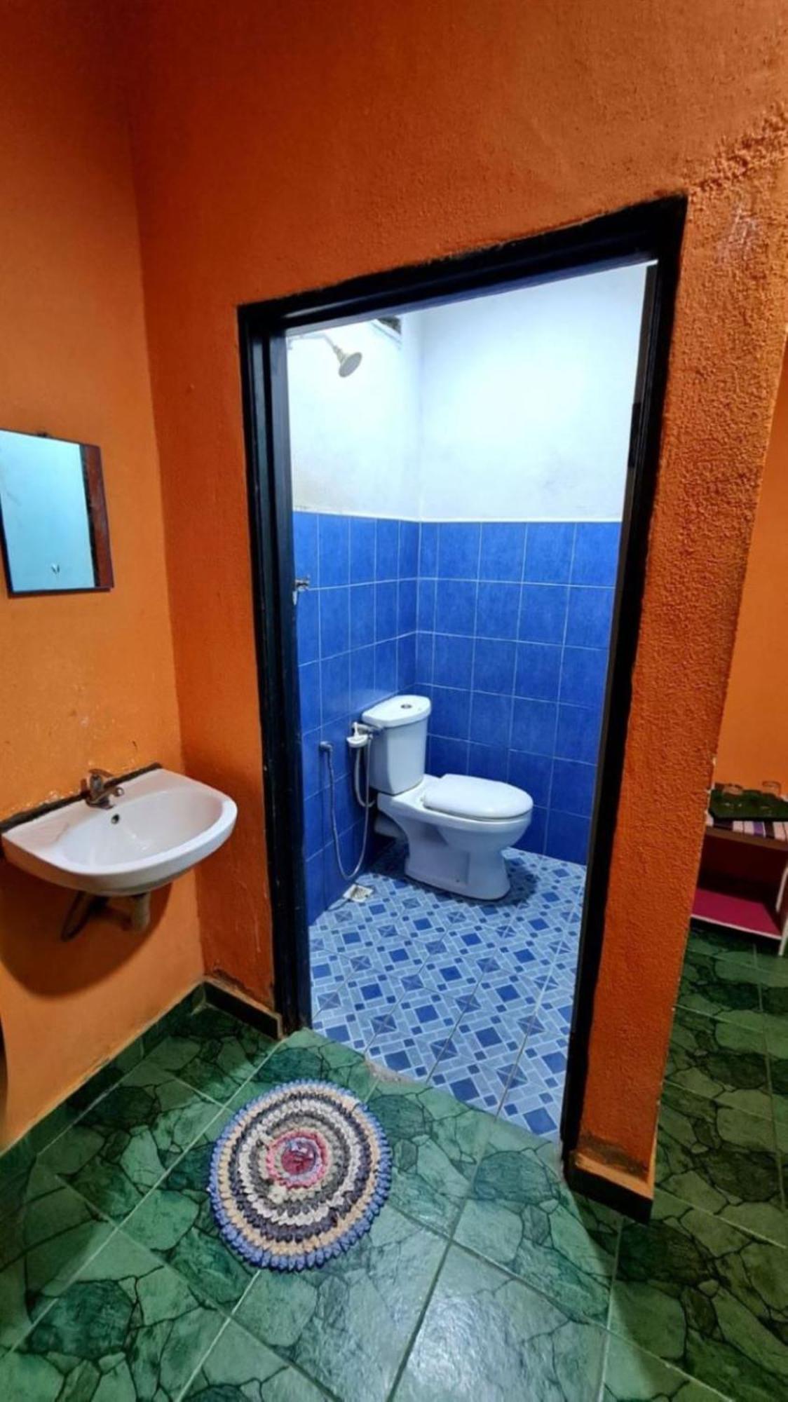 A Pousada Rainbow Bed N Bfast Pantai Cenang  Exterior foto