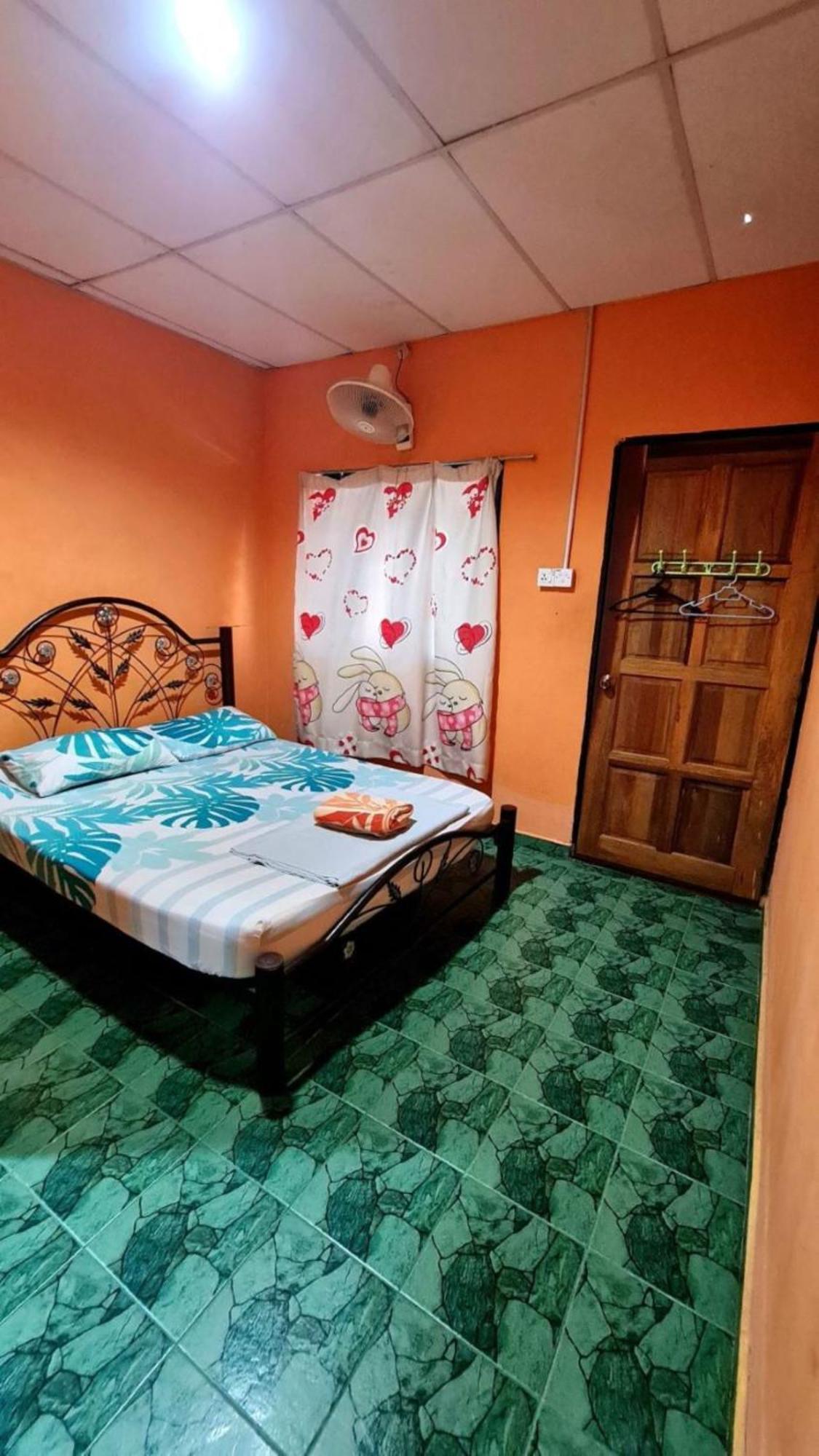A Pousada Rainbow Bed N Bfast Pantai Cenang  Exterior foto