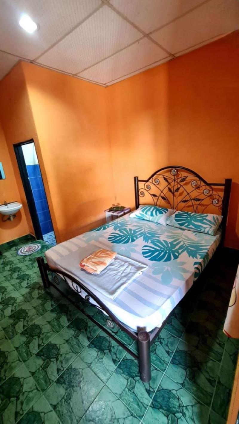 A Pousada Rainbow Bed N Bfast Pantai Cenang  Exterior foto